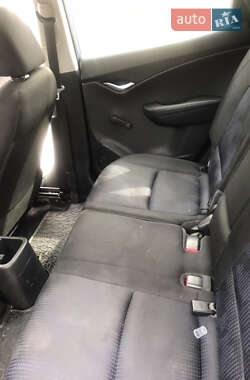 Хэтчбек Hyundai ix20 2013 в 