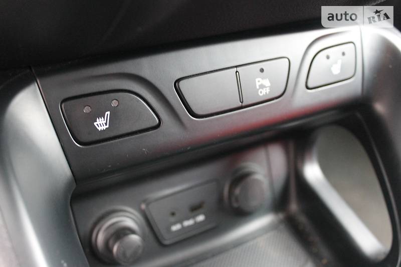 Позашляховик / Кросовер Hyundai ix35 2010 в Миколаєві