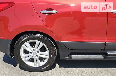Позашляховик / Кросовер Hyundai ix35 2011 в 