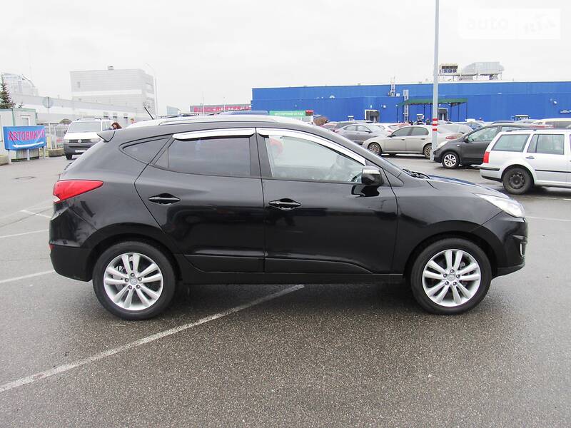 Внедорожник / Кроссовер Hyundai ix35 2011 в Киеве