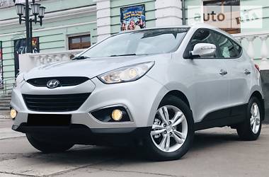 Позашляховик / Кросовер Hyundai ix35 2012 в 