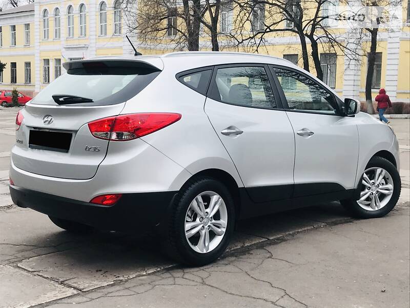 Внедорожник / Кроссовер Hyundai ix35 2012 в Каменском