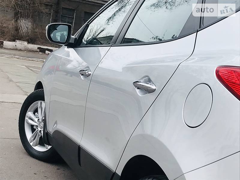 Внедорожник / Кроссовер Hyundai ix35 2012 в Каменском