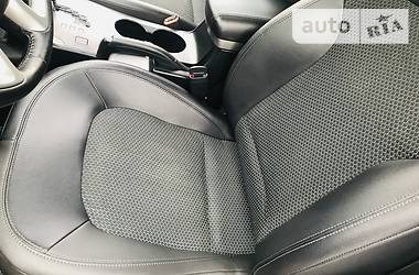 Позашляховик / Кросовер Hyundai ix35 2012 в 