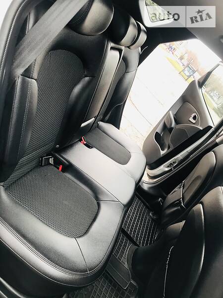 Внедорожник / Кроссовер Hyundai ix35 2012 в Каменском