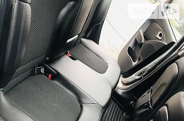 Позашляховик / Кросовер Hyundai ix35 2012 в 