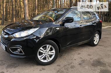 Позашляховик / Кросовер Hyundai ix35 2011 в 