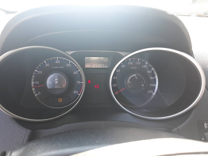 Позашляховик / Кросовер Hyundai ix35 2015 в Львові