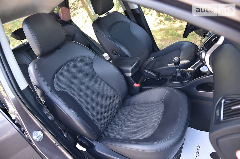 Позашляховик / Кросовер Hyundai ix35 2012 в Дрогобичі