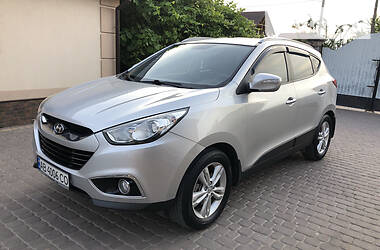 Внедорожник / Кроссовер Hyundai ix35 2010 в 