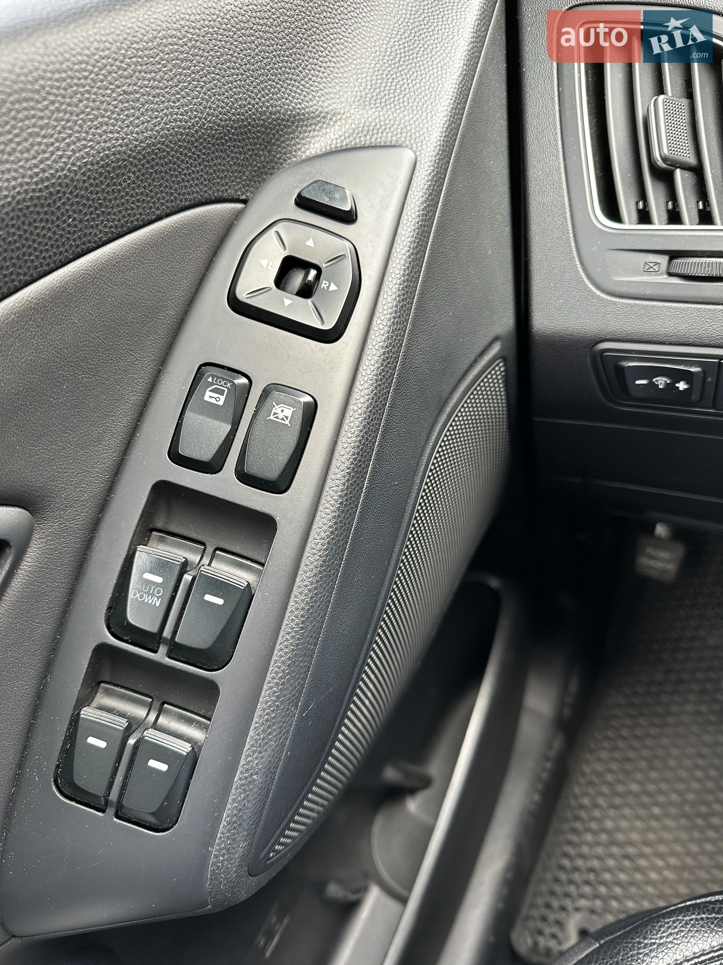 2010 Hyundai ix35 - мініатюра 10