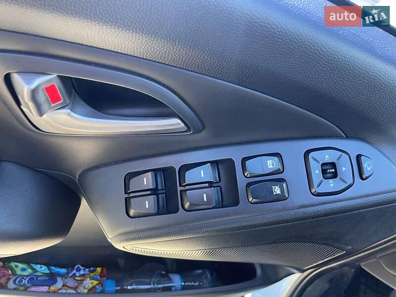 Позашляховик / Кросовер Hyundai ix35 2010 в Полтаві