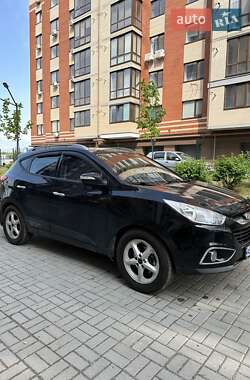 Внедорожник / Кроссовер Hyundai ix35 2010 в 