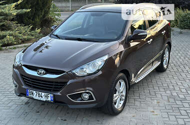 Внедорожник / Кроссовер Hyundai ix35 2011 в 