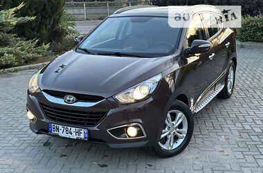Внедорожник / Кроссовер Hyundai ix35 2011 в 