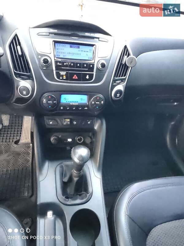Позашляховик / Кросовер Hyundai ix35 2010 в Краматорську