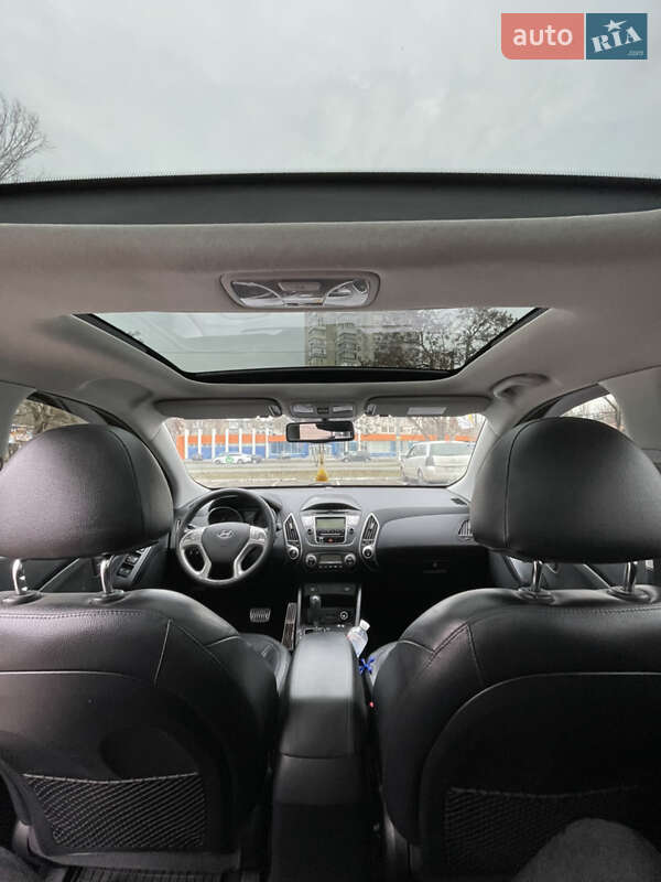 Позашляховик / Кросовер Hyundai ix35 2010 в Одесі
