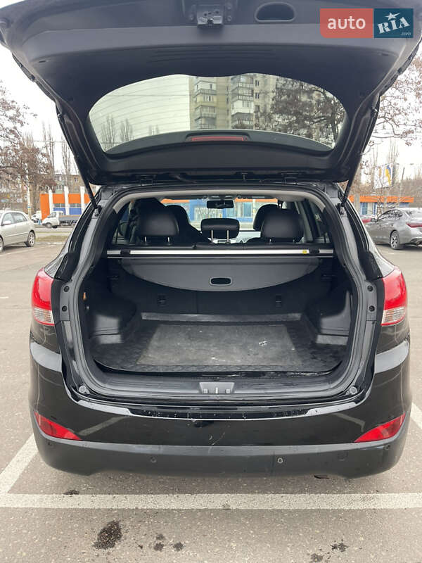 Позашляховик / Кросовер Hyundai ix35 2010 в Одесі