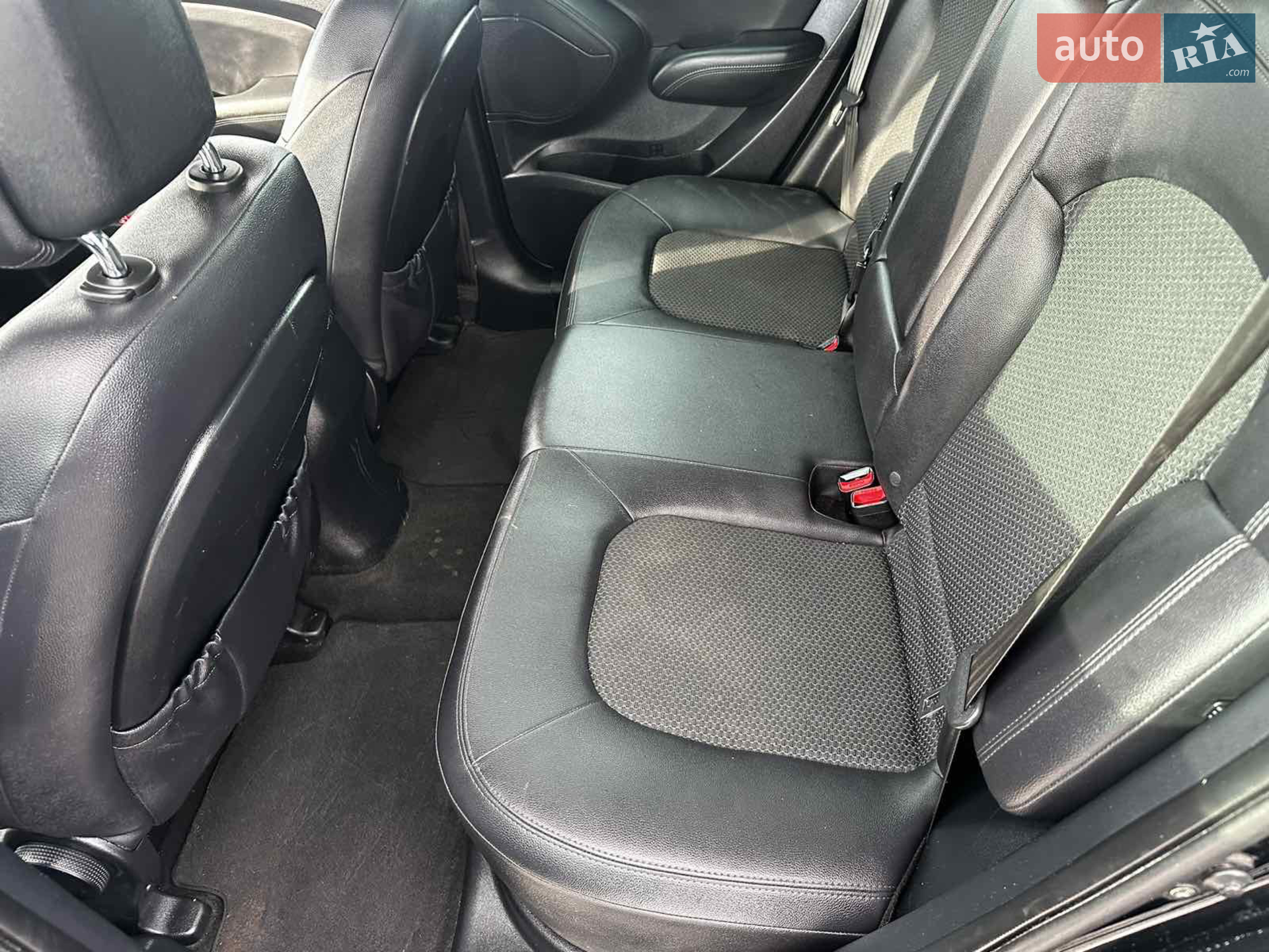 2011 Hyundai ix35 - мініатюра 11