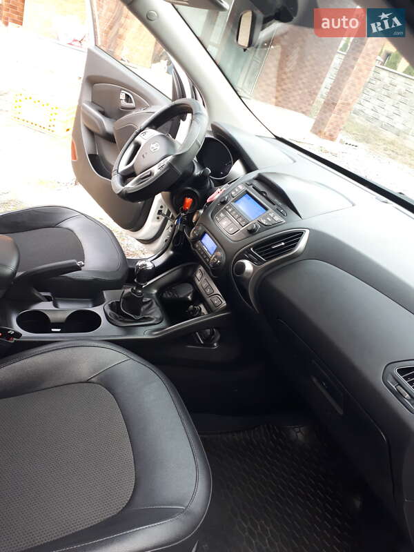 Внедорожник / Кроссовер Hyundai ix35 2014 в Ровно