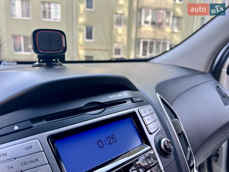 Позашляховик / Кросовер Hyundai ix35 2010 в Львові
