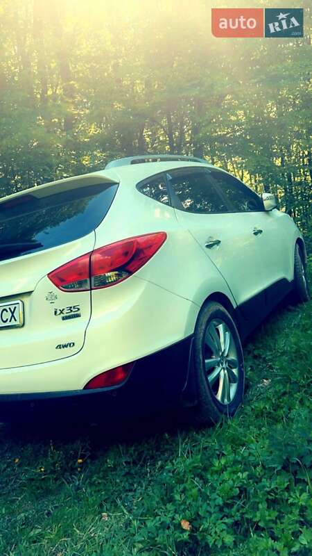 Внедорожник / Кроссовер Hyundai ix35 2011 в Тернополе