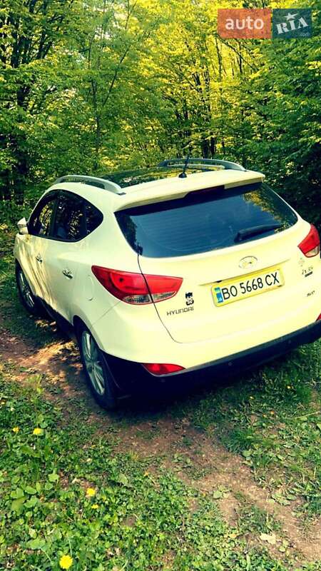 Внедорожник / Кроссовер Hyundai ix35 2011 в Тернополе