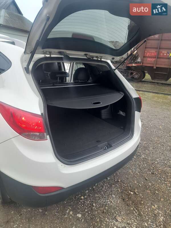 Внедорожник / Кроссовер Hyundai ix35 2011 в Тернополе