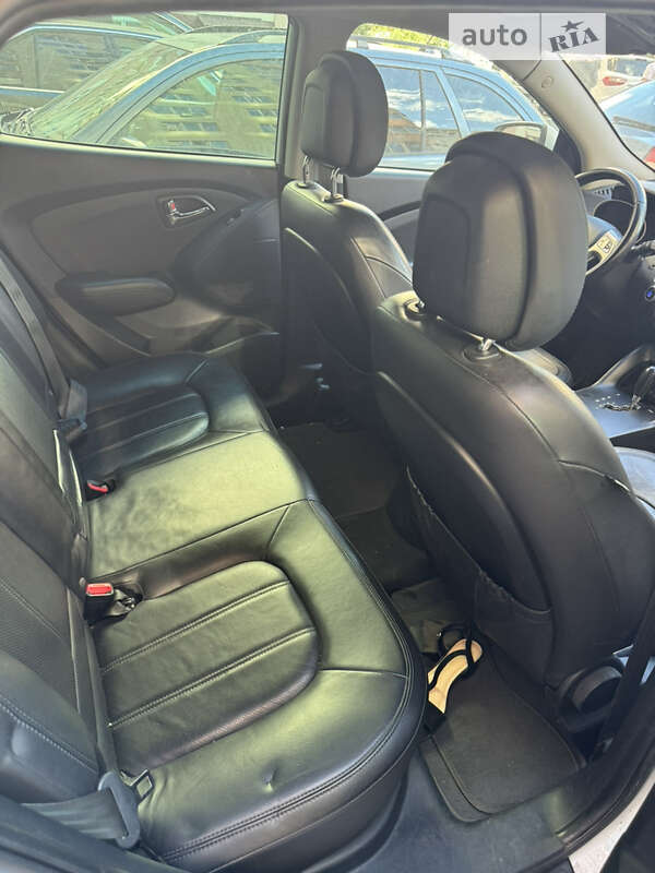 Позашляховик / Кросовер Hyundai ix35 2010 в Києві