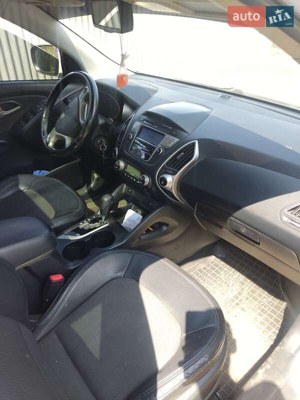 Позашляховик / Кросовер Hyundai ix35 2011 в Карлівці