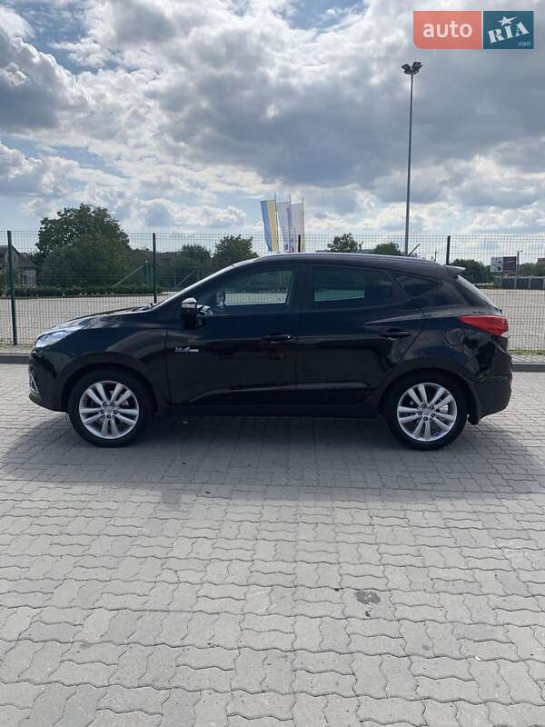 Позашляховик / Кросовер Hyundai ix35 2011 в Новояворівську