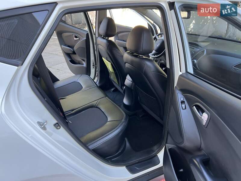 Позашляховик / Кросовер Hyundai ix35 2010 в Києві