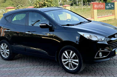Внедорожник / Кроссовер Hyundai ix35 2012 в 