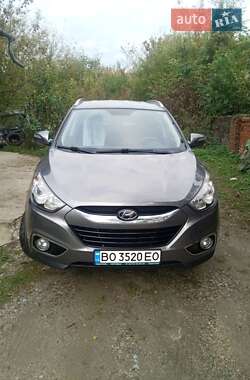 Внедорожник / Кроссовер Hyundai ix35 2013 в 