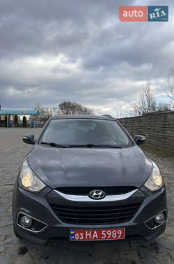 Внедорожник / Кроссовер Hyundai ix35 2011 в Березному