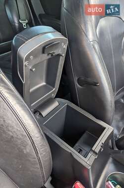 Позашляховик / Кросовер Hyundai ix35 2010 в 