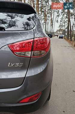 Позашляховик / Кросовер Hyundai ix35 2011 в 