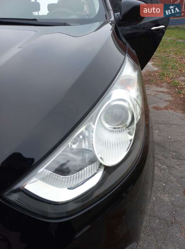 Позашляховик / Кросовер Hyundai ix35 2011 в Києві