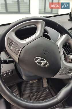 Позашляховик / Кросовер Hyundai ix35 2010 в Тернополі