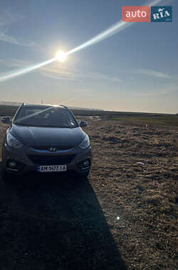 Внедорожник / Кроссовер Hyundai ix35 2011 в 