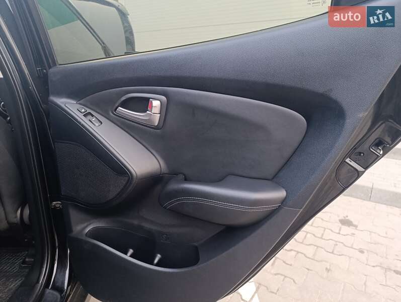 Позашляховик / Кросовер Hyundai ix35 2012 в Нововолинську