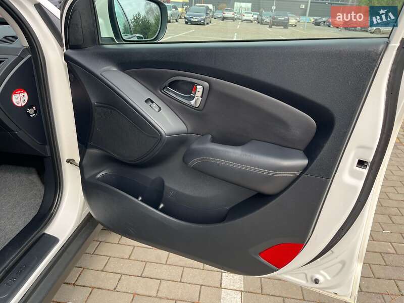 Внедорожник / Кроссовер Hyundai ix35 2011 в Луцке