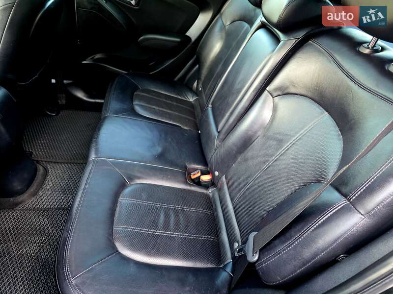Внедорожник / Кроссовер Hyundai ix35 2010 в Самборе фото 14 Внедорожник / Кроссовер Hyundai ix35 2010 в Самборе