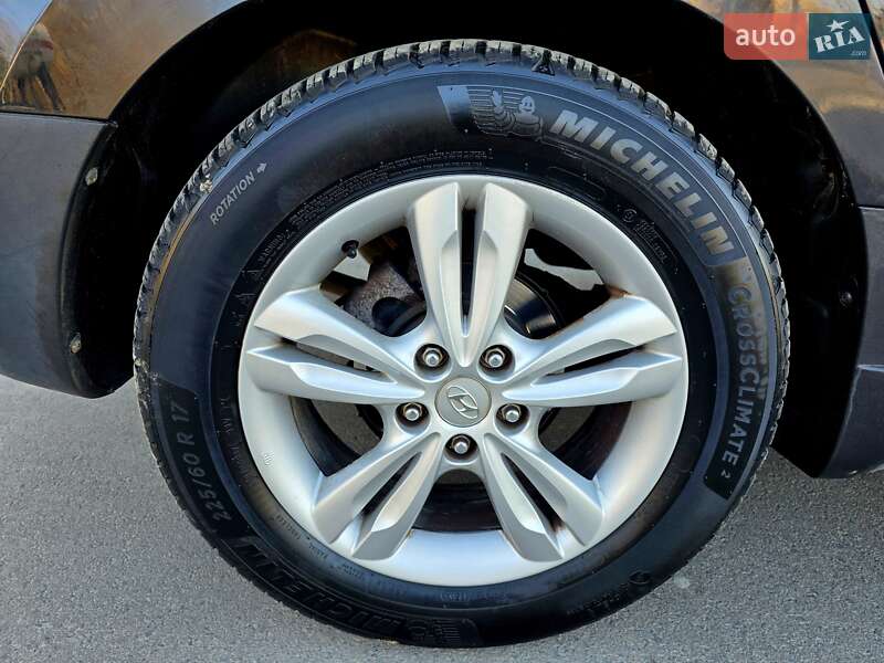 Внедорожник / Кроссовер Hyundai ix35 2010 в Самборе фото 43 Внедорожник / Кроссовер Hyundai ix35 2010 в Самборе
