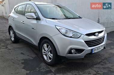 Позашляховик / Кросовер Hyundai ix35 2012 в 