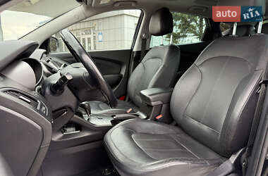 Внедорожник / Кроссовер Hyundai ix35 2014 в 