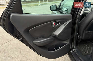 Внедорожник / Кроссовер Hyundai ix35 2014 в 