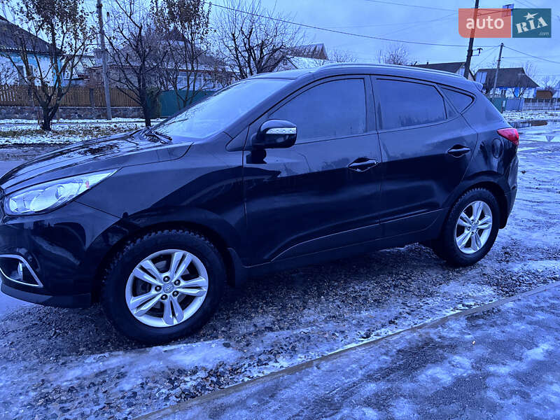 Позашляховик / Кросовер Hyundai ix35 2011 в Києві