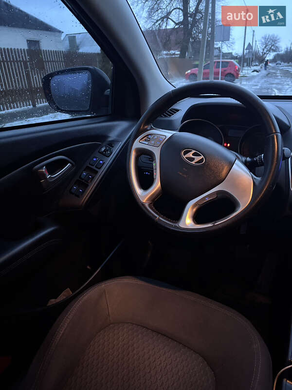 Позашляховик / Кросовер Hyundai ix35 2011 в Києві