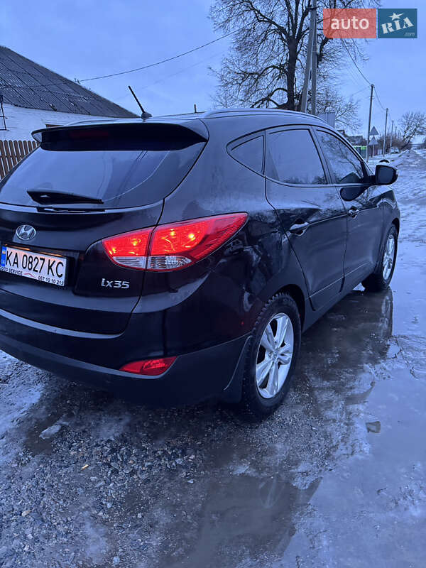 Позашляховик / Кросовер Hyundai ix35 2011 в Києві